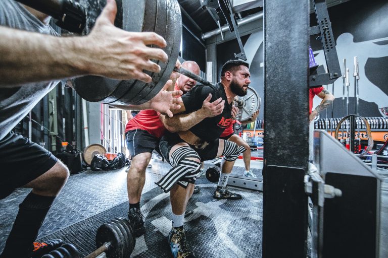 alora-griffiths-BNrqnvtzXio-unsplash betekenis van een personal trainer