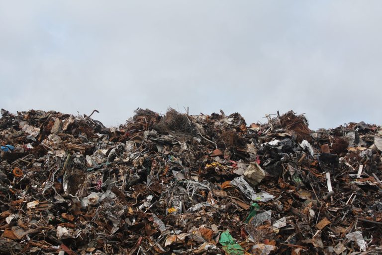 pexels-emmet-128421 e-waste