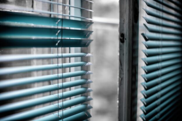 shutters buiten
