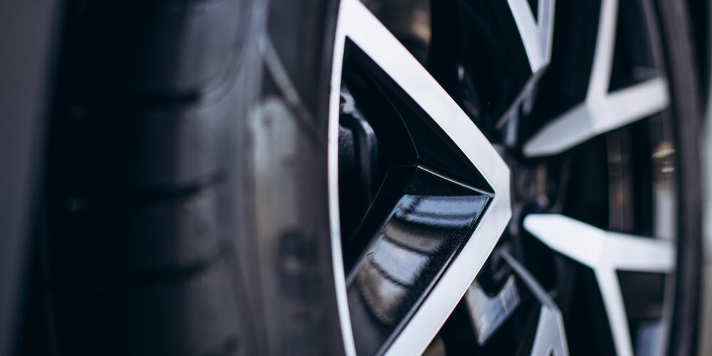 Ingezoomde foto van een wiel.