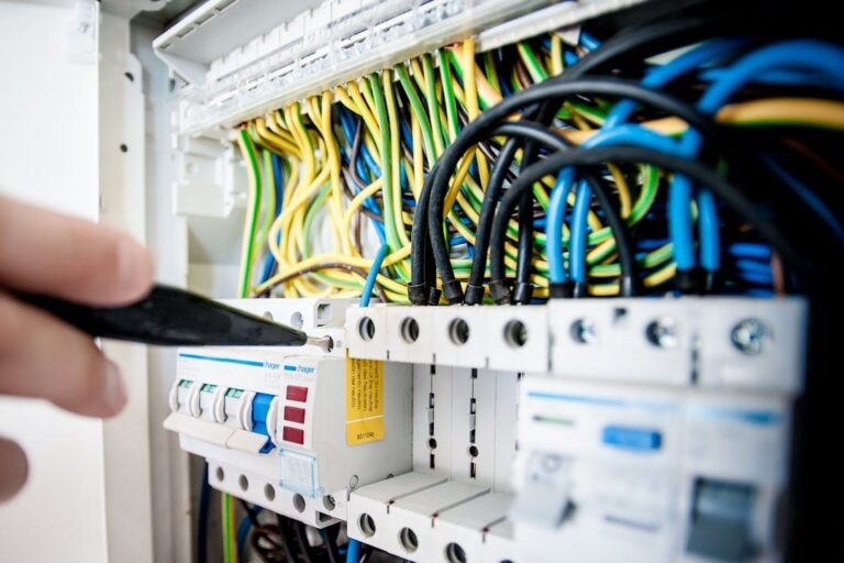 Een elektrische stoomketel