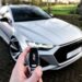 Autosleutel met afstandsbediening voor auto, waarbij transpondercode autosleutel zorgt voor veilige start en herkenning