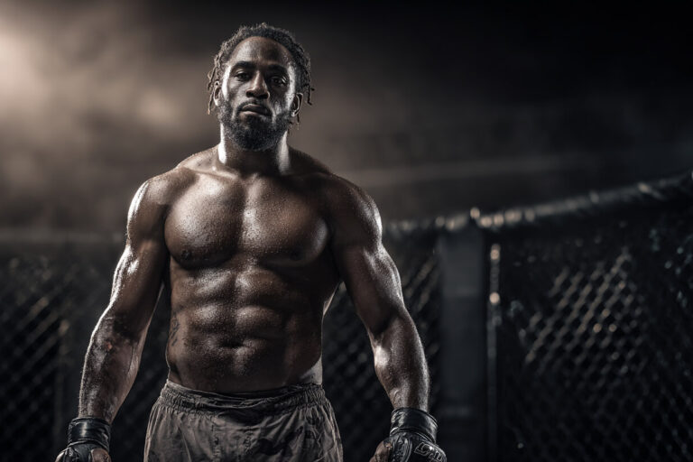 Mixed Martial Arts vraagt discipline, techniek en fysieke voorbereiding van iedere sporter.